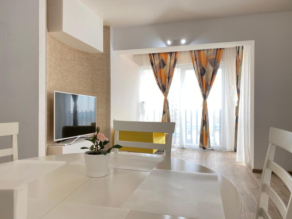 Stefanestii de Jos Sunny Deluxe Apartment Cosmopolis מראה חיצוני תמונה